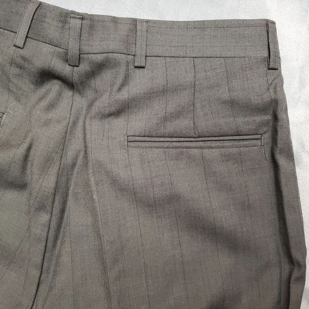 VTG Haggar Pants Mens 34x30 Gray Gentleman Fit Pleated Dress Retro Made In USA